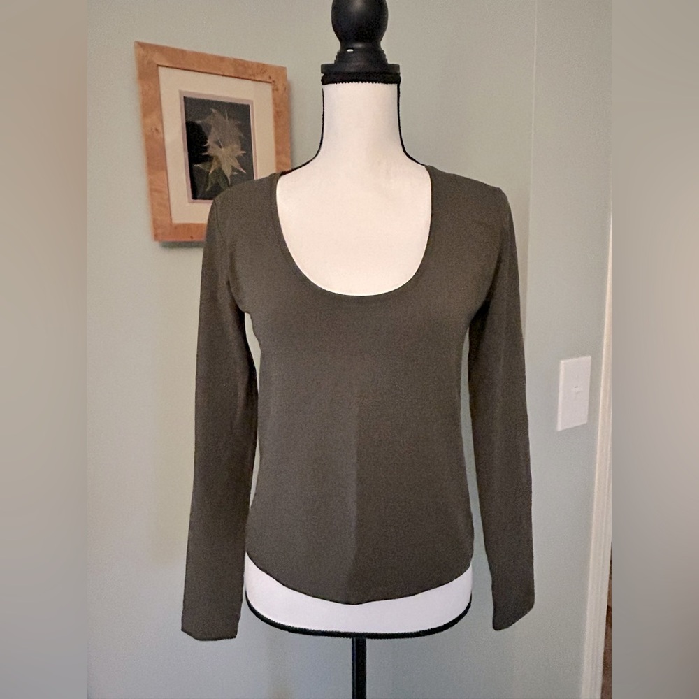 Zara olive long sleeve scoop neck t-shirt - M